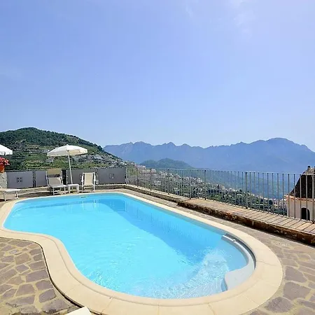 Appartement Sleeps 4 Pool Wifi