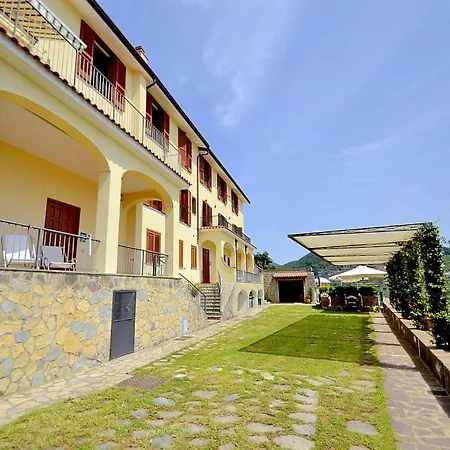 Appartement Sleeps 4 Pool Wifi Scala