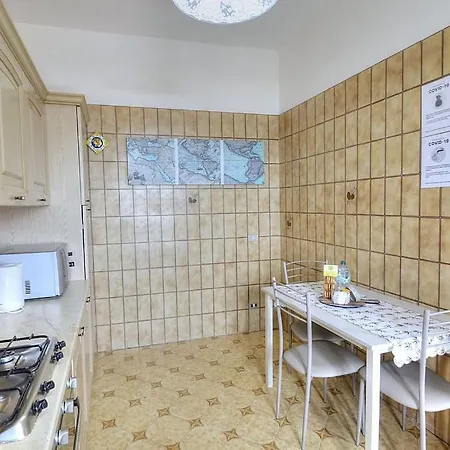Sleeps 4 Pool Wifi Scala