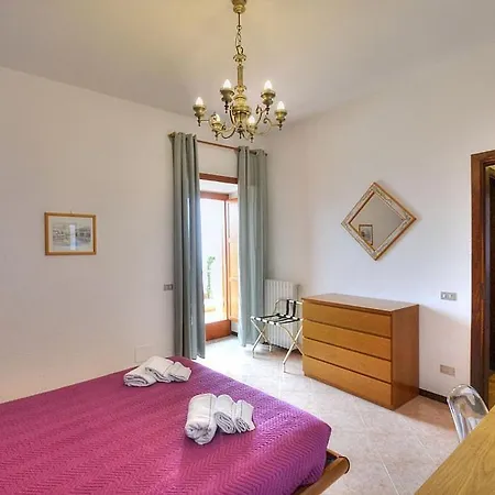 Sleeps 4 Pool Wifi * Scala